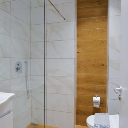 Aba 3* Εξαμίλιο